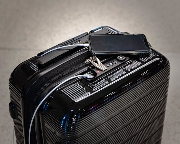 Comment sécuriser sa valise contre le vol et les intempéries ?