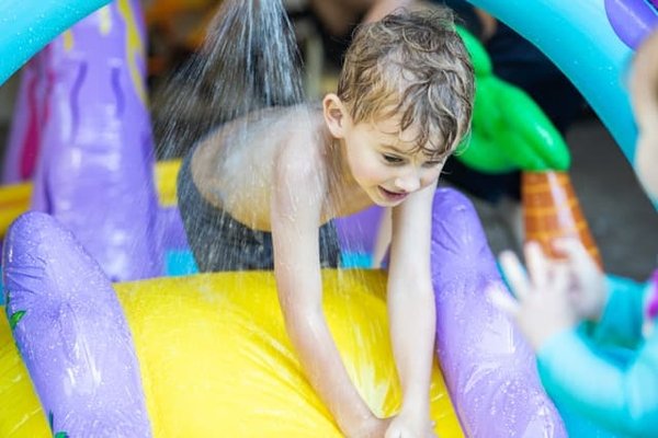Vacances de luxe en Ardèche : Découvrez les meilleurs emplacements de mobil homes dans notre camping 5 étoiles
